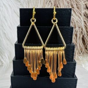 Beautiful, vintage goldtone, modernist fringe metal pierced earrings